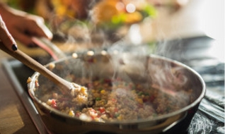 Hotte de cuisine portable vs hotte intégrée : notre analyse pour bien choisir