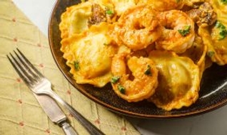 Comment réaliser des raviolis aux crevettes et Saint-Jacques ?