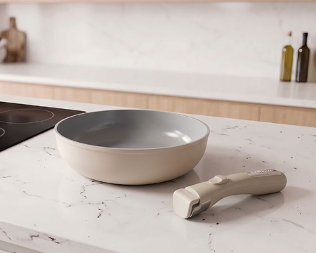 Pure ceramic wok