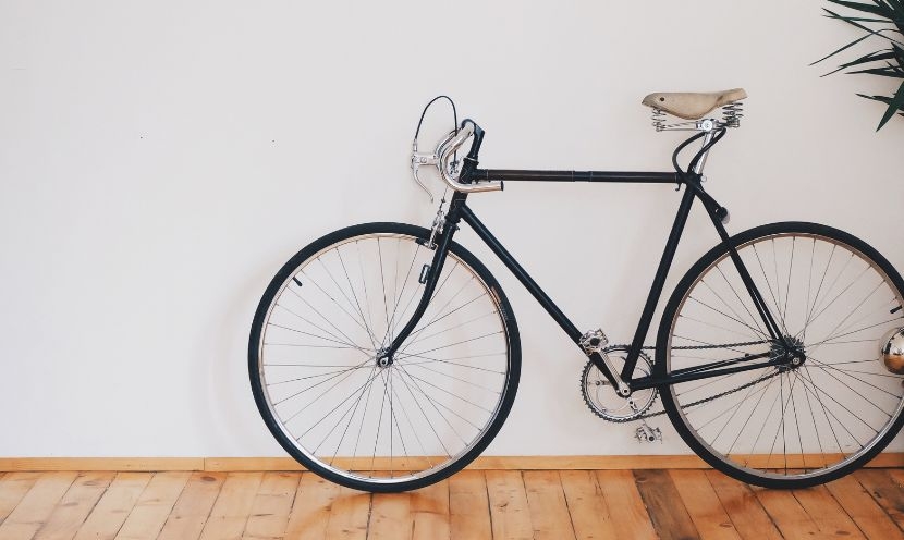 Vélo d’appartement : quel programme pour maigrir ?