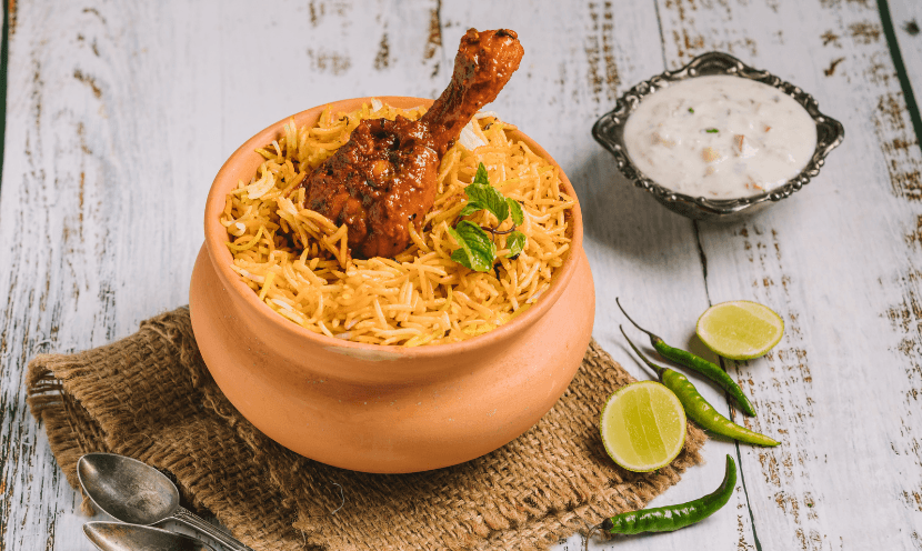 Comment réaliser un tajine de poulet, semoule et olives ?