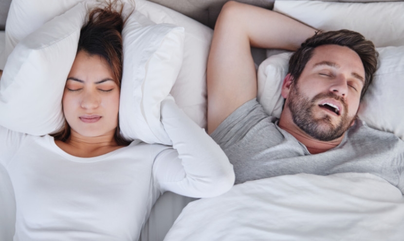 Quelques conseils pour arrêter de ronfler 