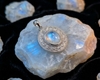 La pierre de lune pendentif