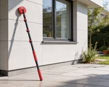 Brosse telescopique rotative