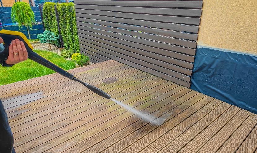 Terrasse en pierre : comment la nettoyer efficacement ?