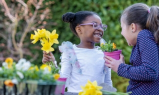 Jardiner avec les enfants : une activité ludique et éducative