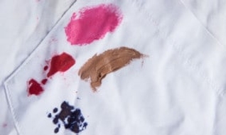 Nos astuces pour éliminer les taches sur les vêtements 